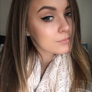 Meet your Posher, Hayleigh